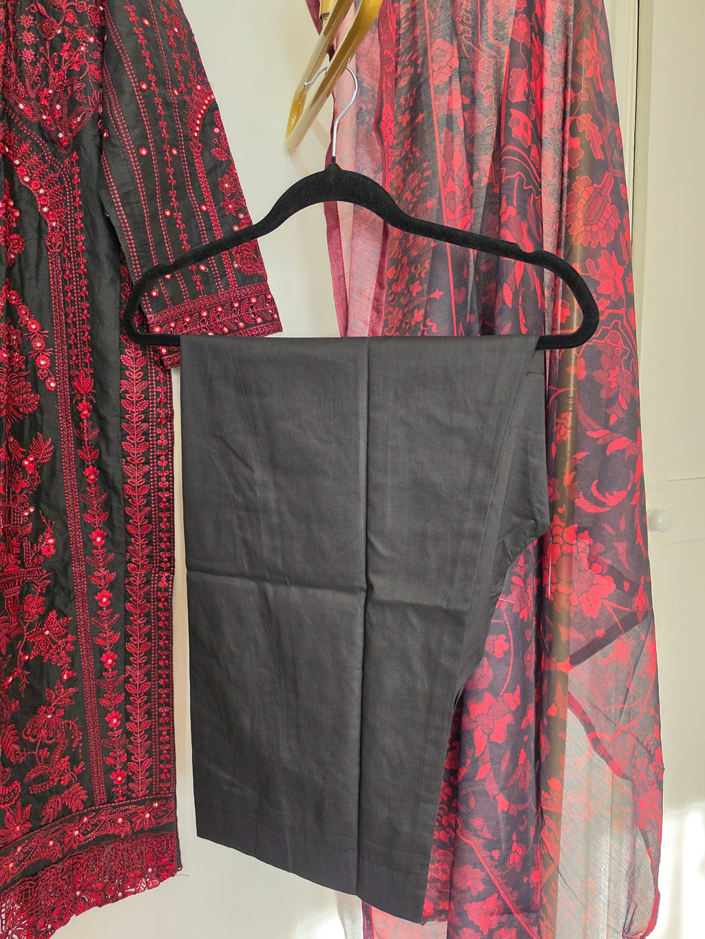 Casualite Embroidered 3 piece Outfit